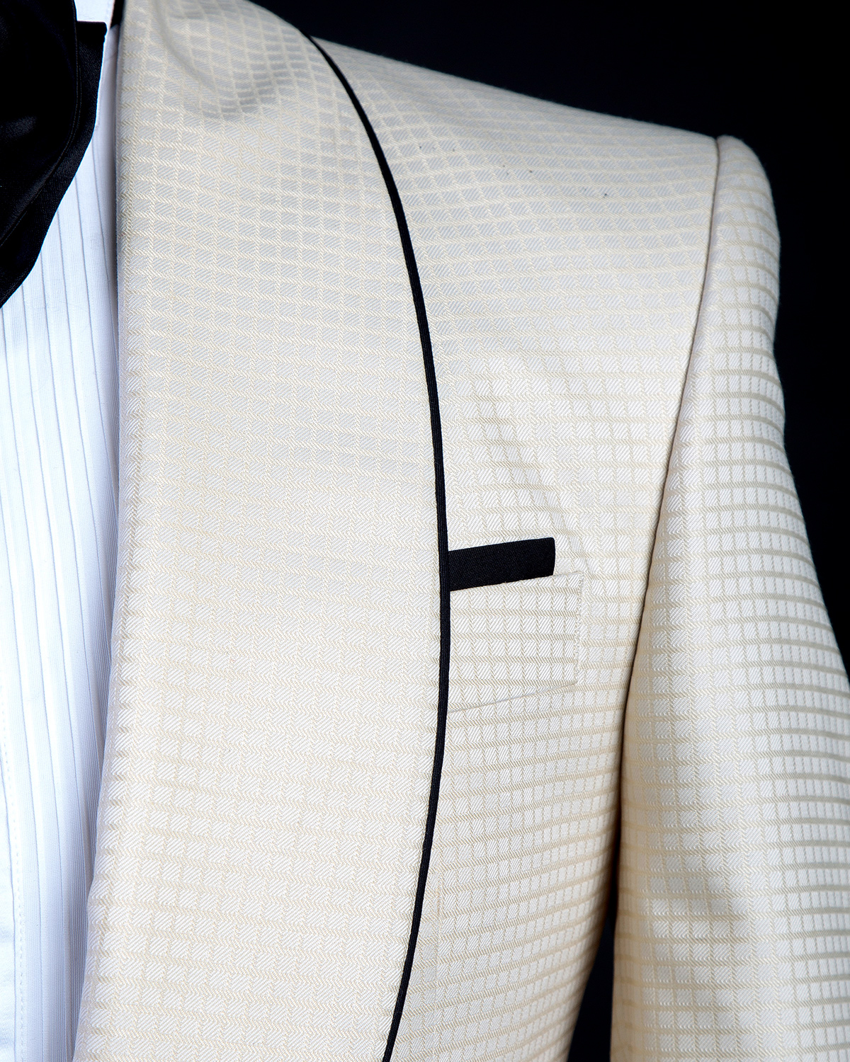 Basic White and Black Suit - Image 2