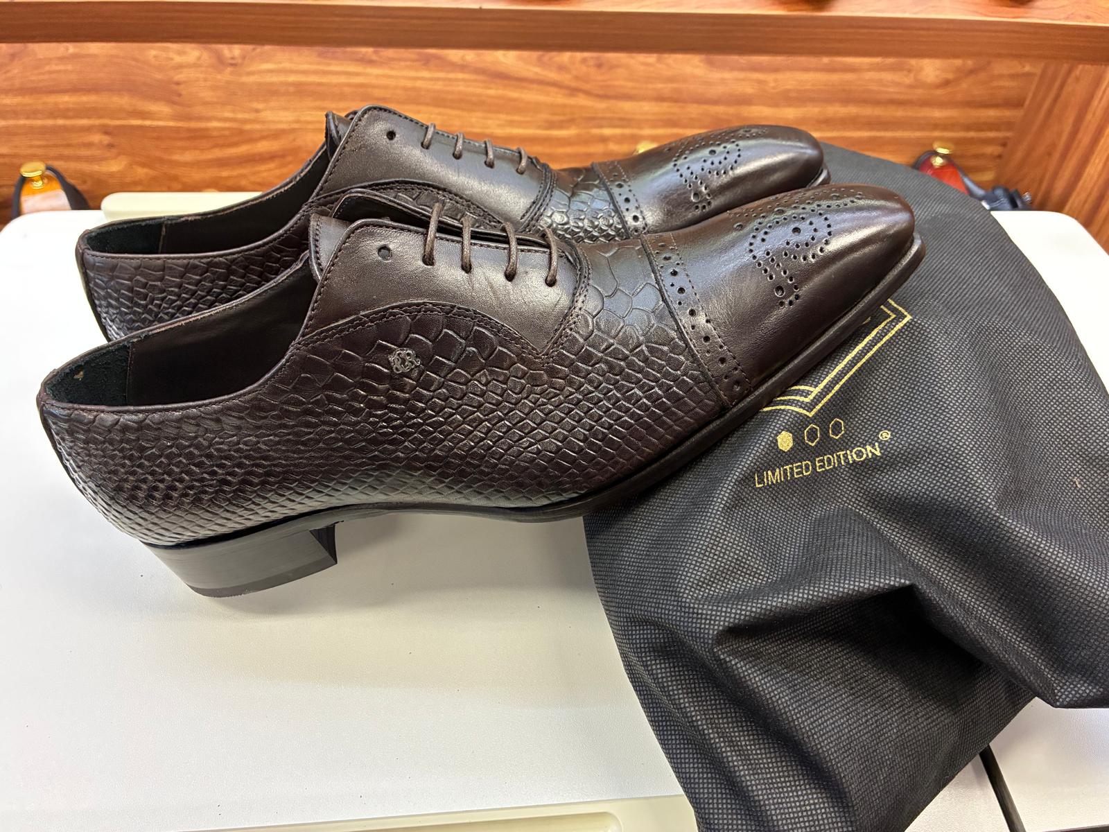 The Regency Medallion Oxford - Image 5