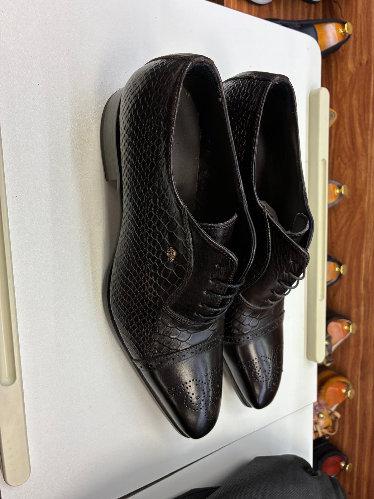 The Regency Medallion Oxford - Image 3