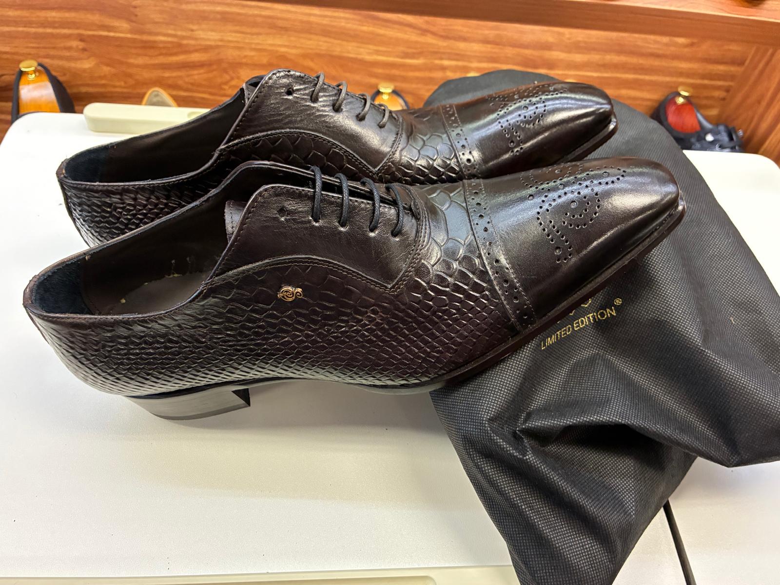 The Regency Medallion Oxford - Image 2