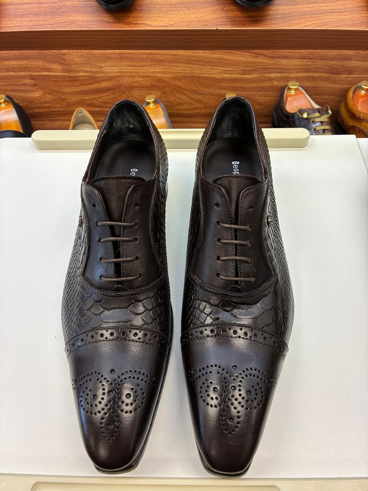 The Regency Medallion Oxford