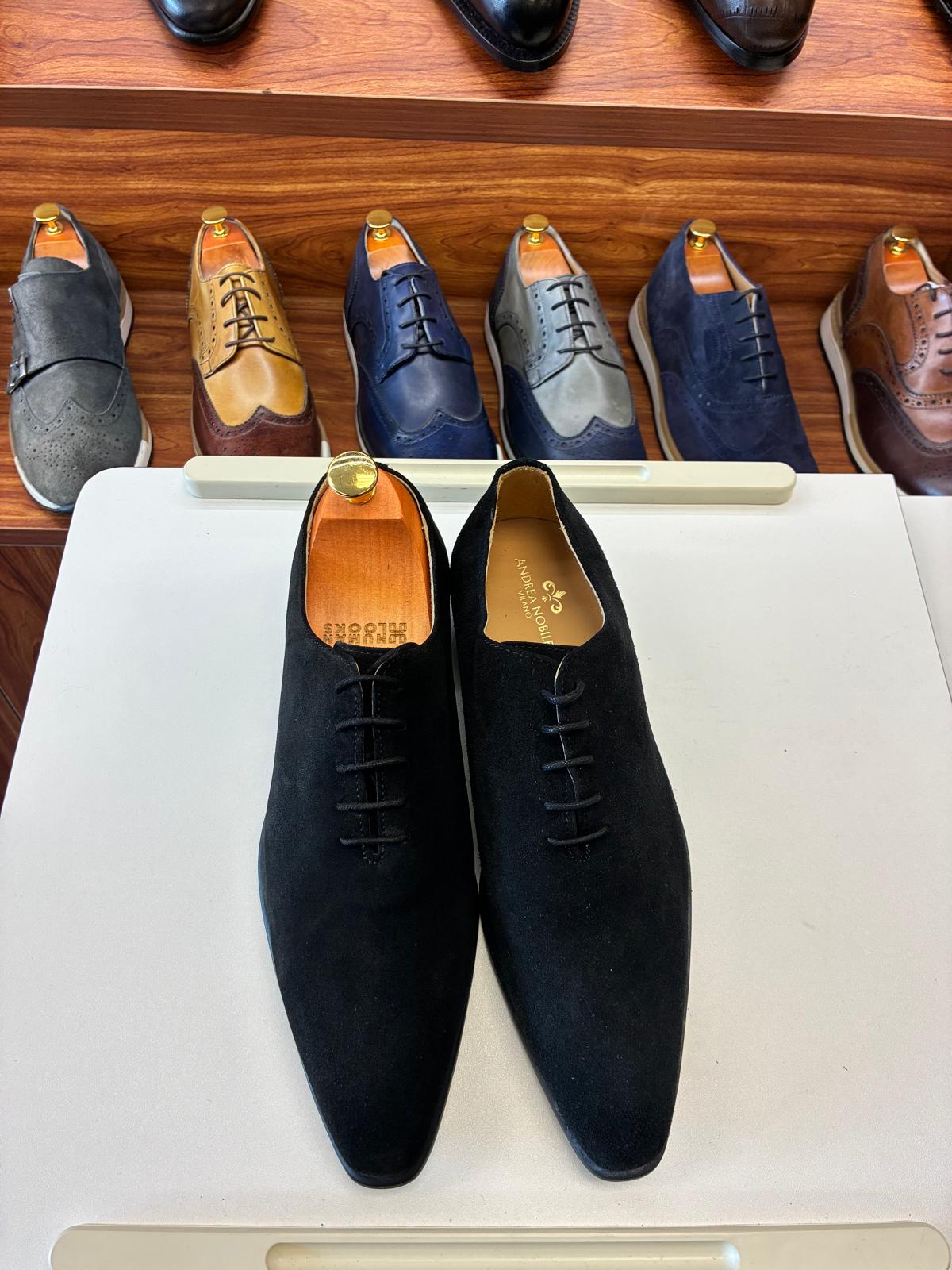 The Nobile Noir Wholecut