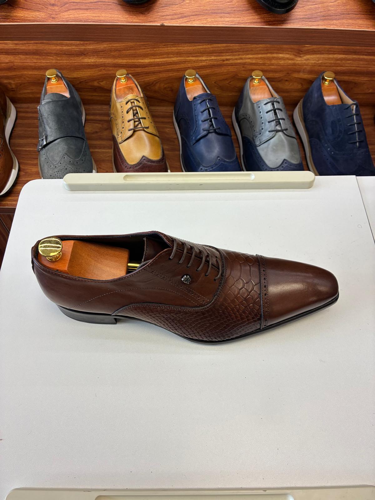 The Artisan Cognac Scale Oxford - Image 4