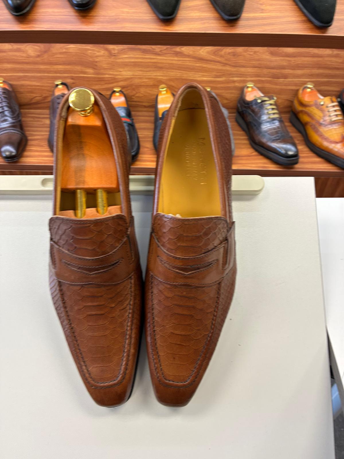 Amber Royale Textured Loafers