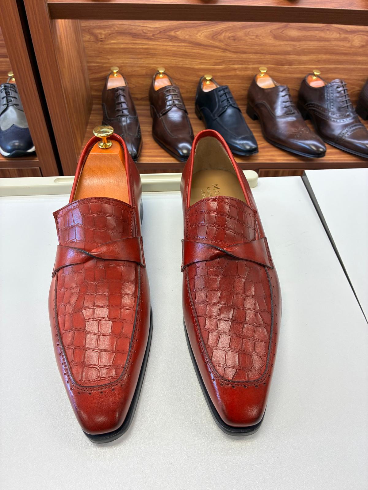 Regal Croc Leather Loafers – Chestnut Red