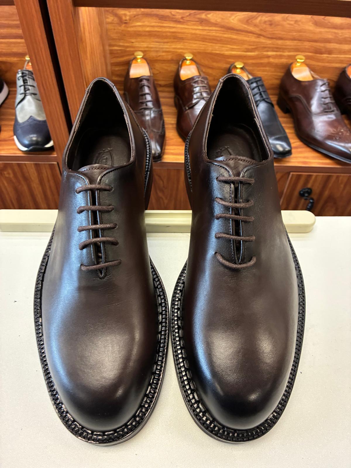 Classic Executive Lace-Up
