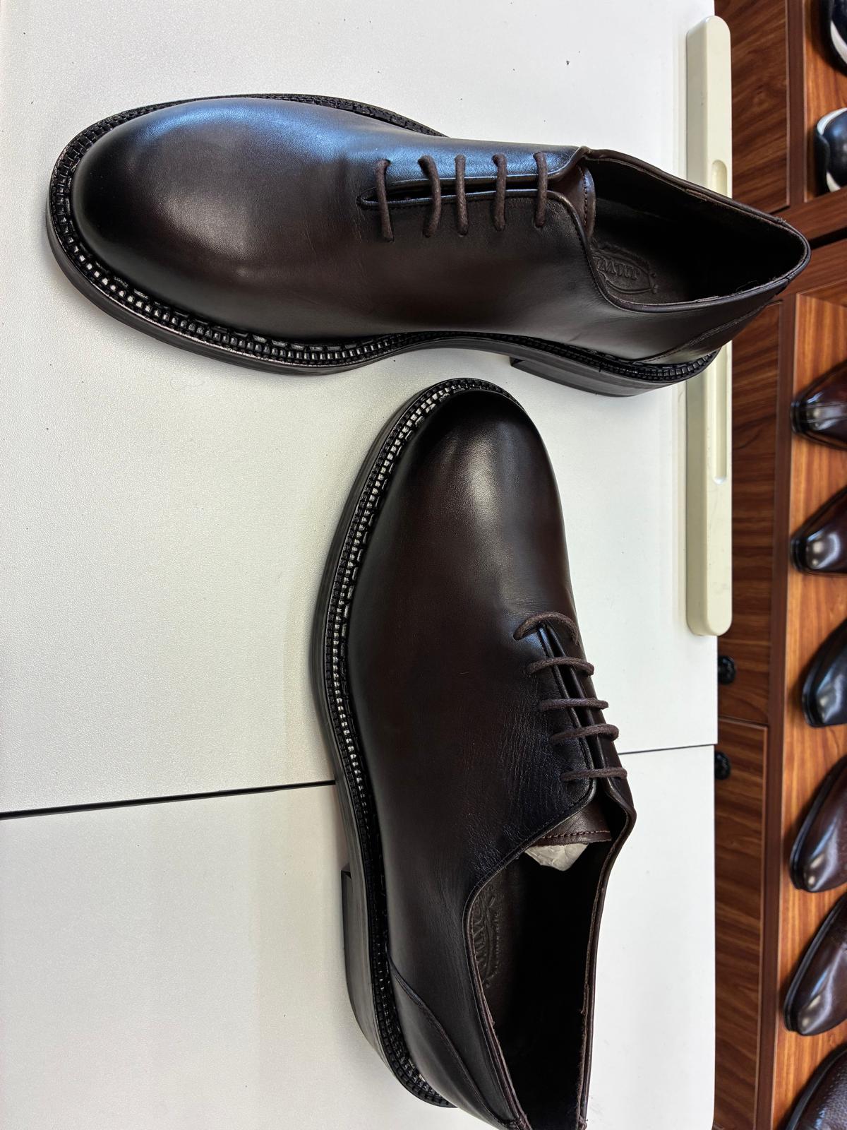 Classic Executive Lace-Up - Image 2