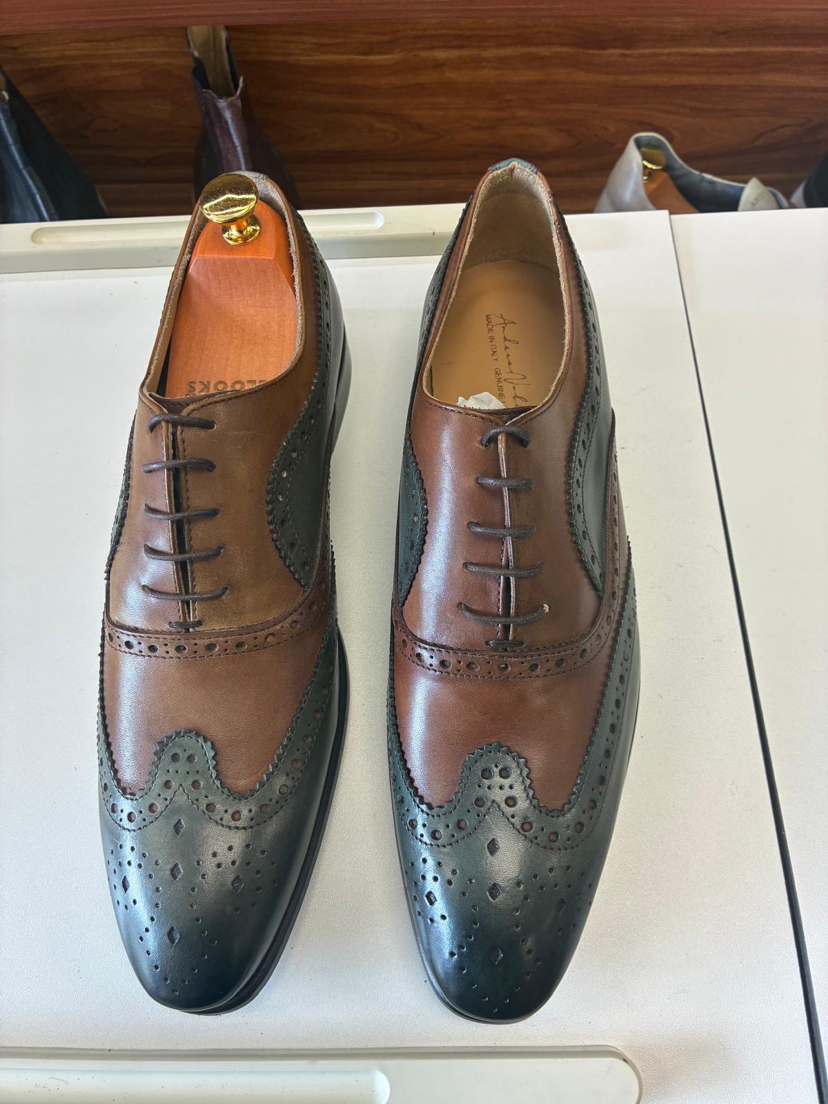 Handcrafted Italian Two-Tone Wingtip Oxford Shoe
