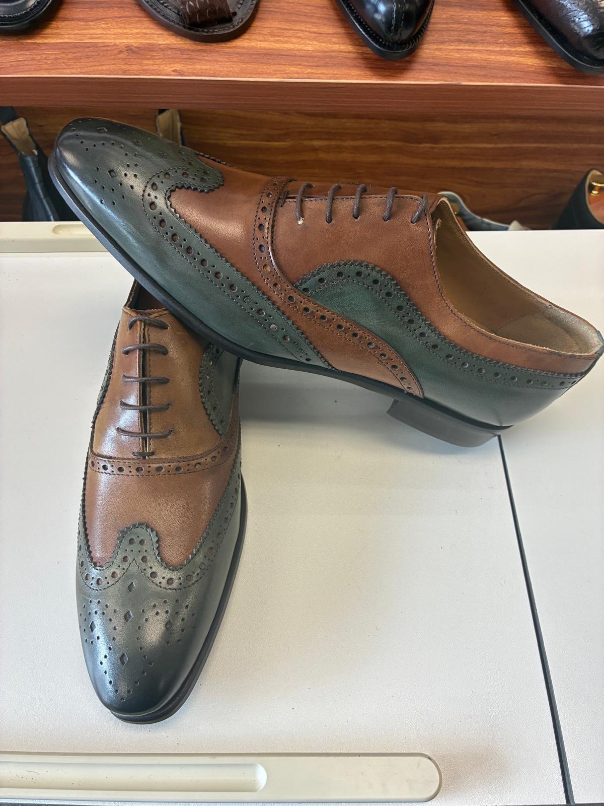 Handcrafted Italian Two-Tone Wingtip Oxford Shoe - Image 3